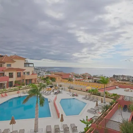 Luxury 2br Ocean Views Heated Pool Garage 아파트 아데제
