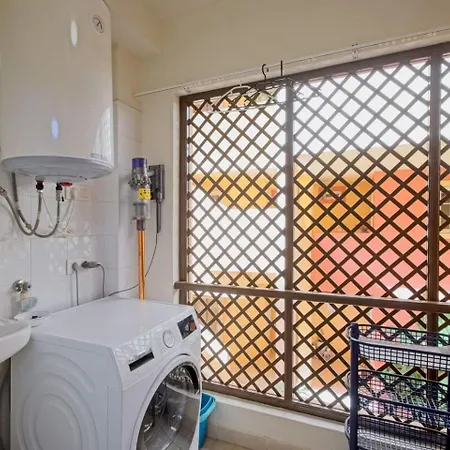 Luxury 2br Ocean Views Heated Pool Garage 아데제